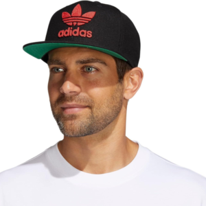 Gorra con logo bordado Adidas